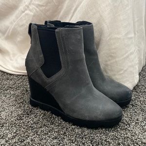Gray & Black Sorel Wedge Boots